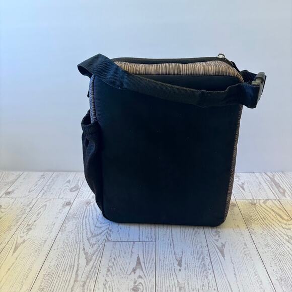 Thermos Insulated Lunch Bag – Black & Grey-square - Picture 3 of 12